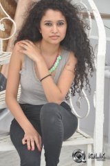 Soumya Sukumar at Pora Pove Movie Success Meet